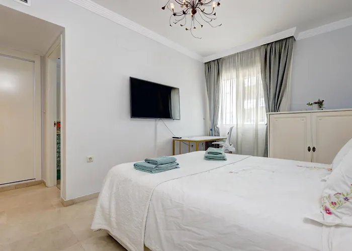 Banana Primera Linea De Playa * ماربيا